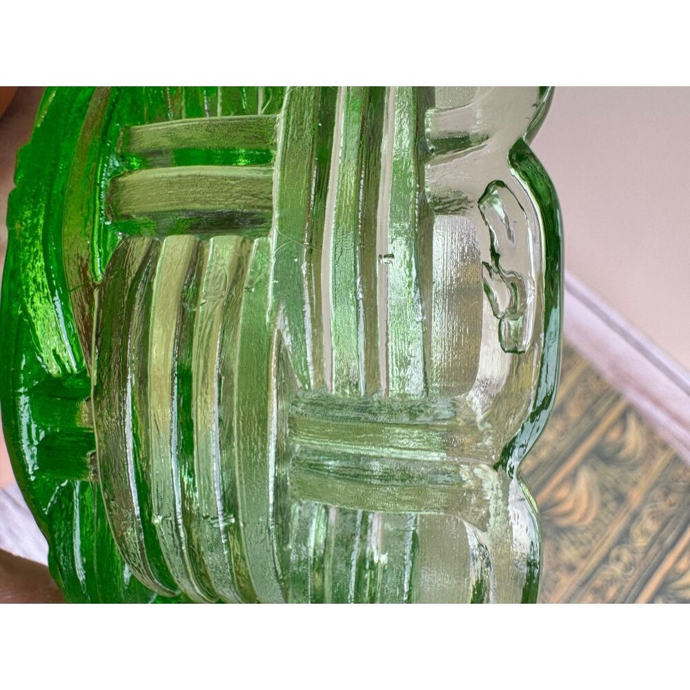 L.E. Smith Apple Green Wicker Pattern Glass Bowl – 1930s Depression Glass - Picture 6 of 8